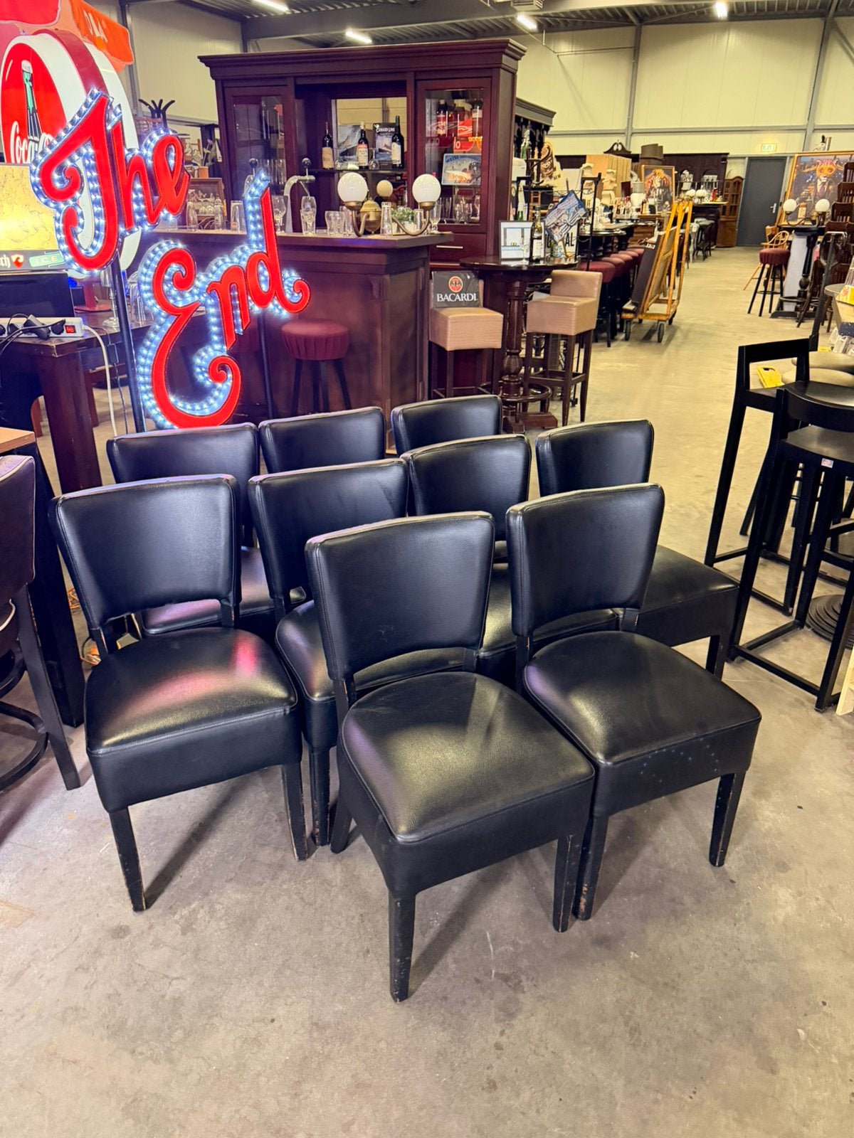 Cafe bar bistro stoelen skai mancave kantine, Hout, Gebruikt, Zwart, Ophalen of Verzenden