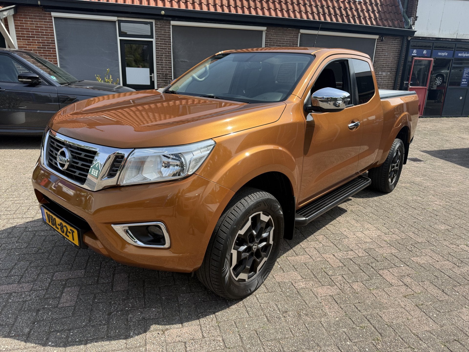 Nissan Navara 2.3 dCi N-Connecta King Cab - 163PK 4 WD 1ste, Auto's, Nissan, Automatische klimaatregeling, Gebruikt, Bedrijf, 2 stoelen