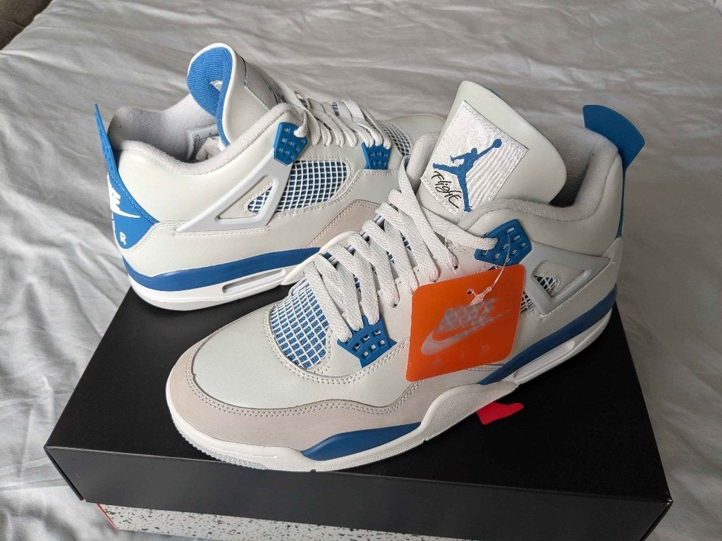 Air Jordan 4 Retro Military Blue Maat 45,5, Kleding | Heren, Schoenen, Overige kleuren, Verzenden, Nieuw, Sneakers of Gympen