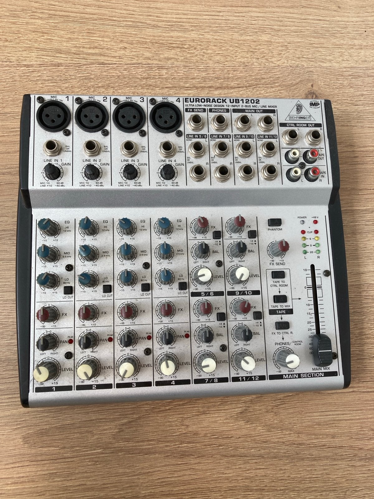 Behringer Eurorack UB1202 Mengpaneel, Muziek en Instrumenten, Mengpanelen, Ophalen of Verzenden, Gebruikt, 10 tot 20 kanalen, Microfooningang