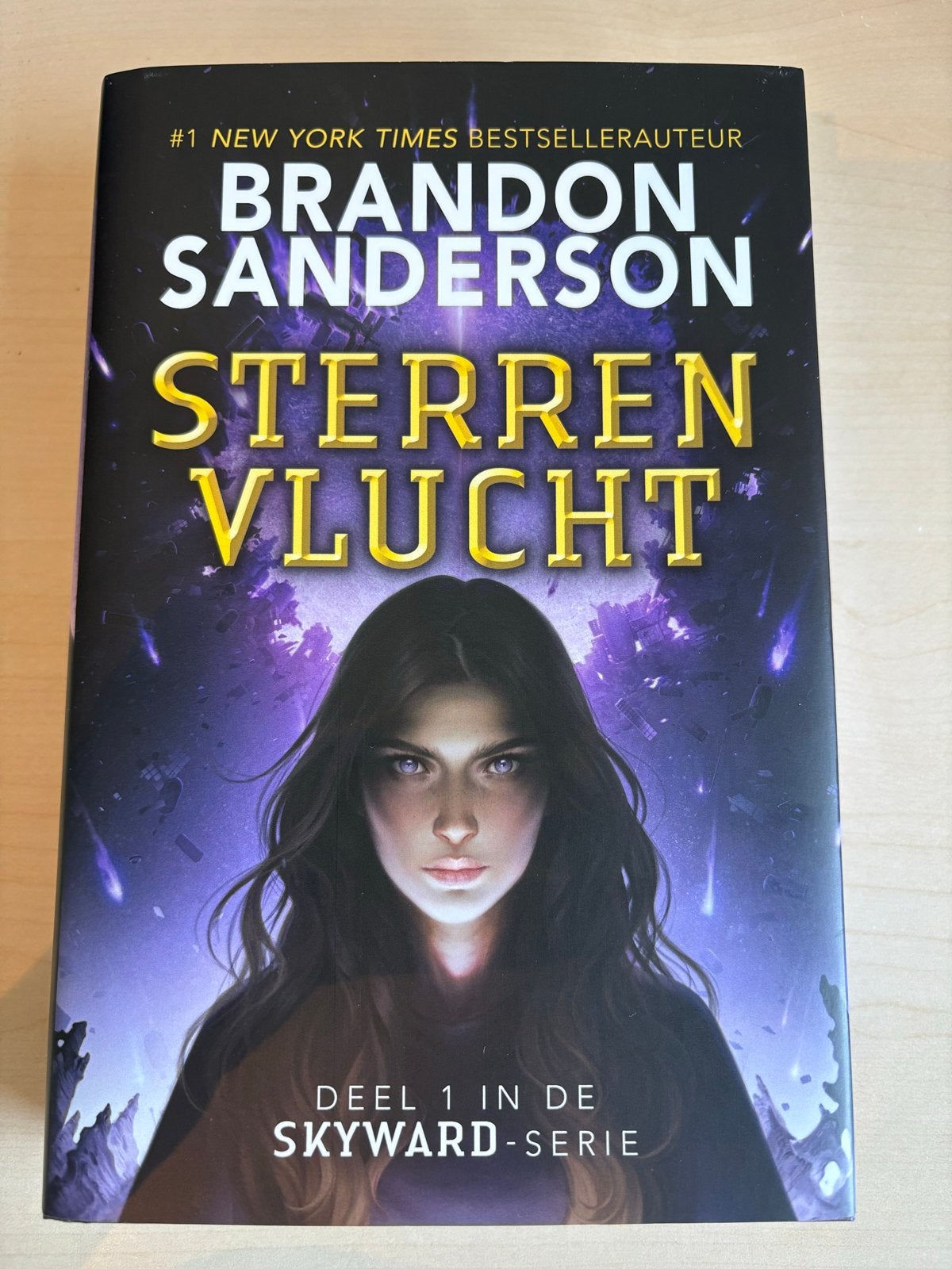 Sterrenvlucht - Deel 1 Skyward-serie - Brandon Sanderson LE, Ophalen of Verzenden, Zo goed als nieuw