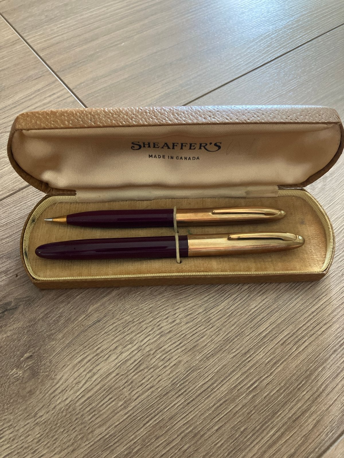 Sheaffer Pennenset - Balpen en Vulpen in Doosje, Verzamelen, Ophalen, Gebruikt, Met doosje, Pennenset