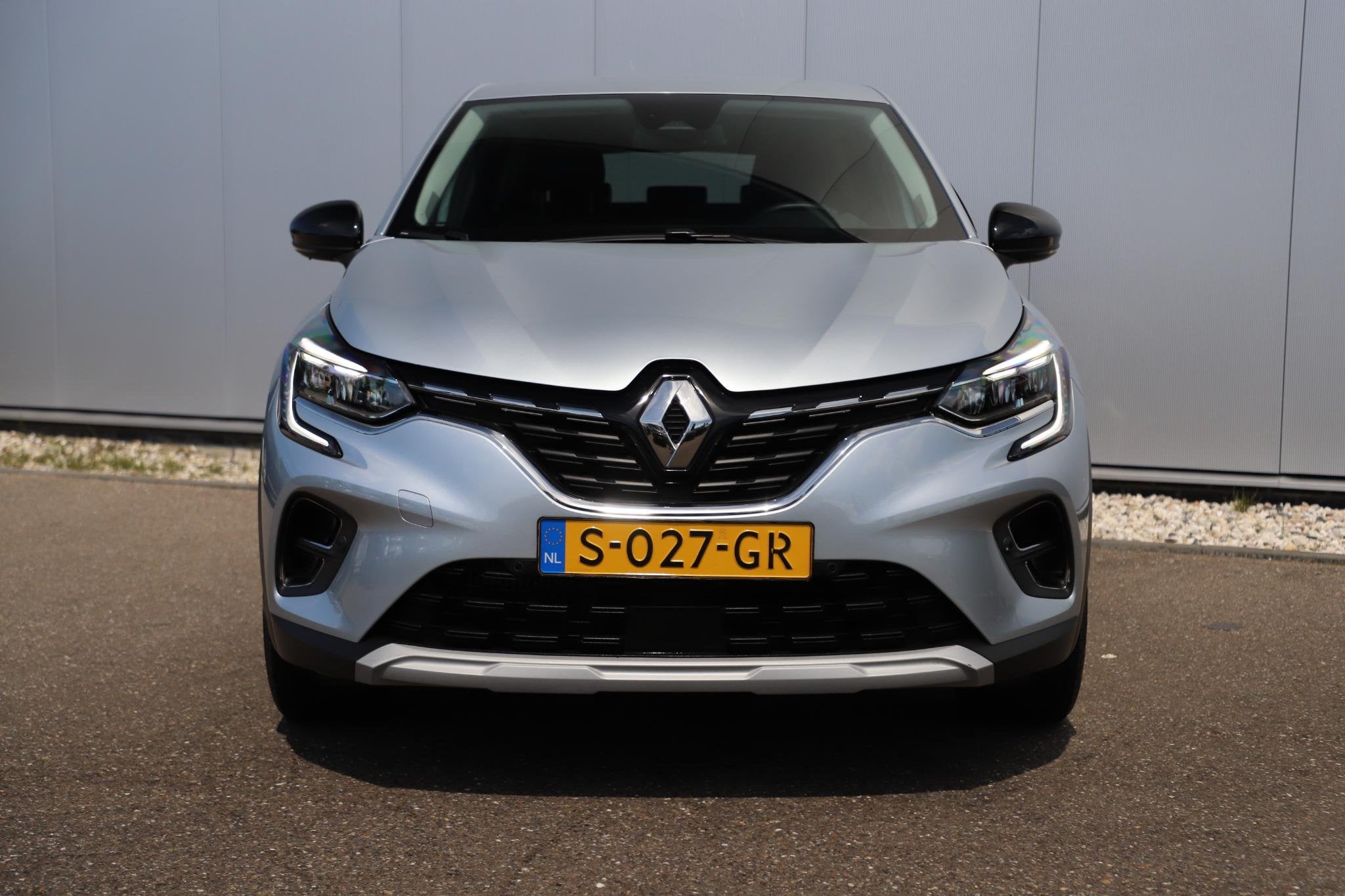 Renault Captur 1.0 TCe 90 techno Navigatie Achteruitrijcamer, Voorwielaandrijving, Gebruikt, Euro 6, Met garantie (alle)