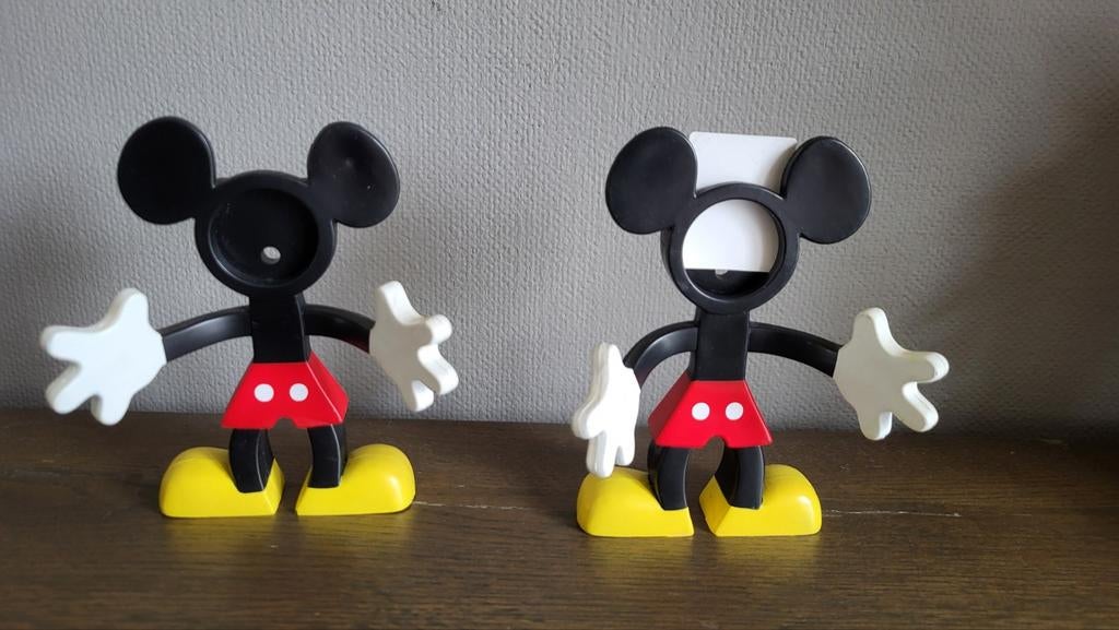2 beweegbare rubberen Mickey Mouse fotohouders 15 cm, Verzamelen, Disney, Ophalen of Verzenden, Mickey Mouse, Zo goed als nieuw