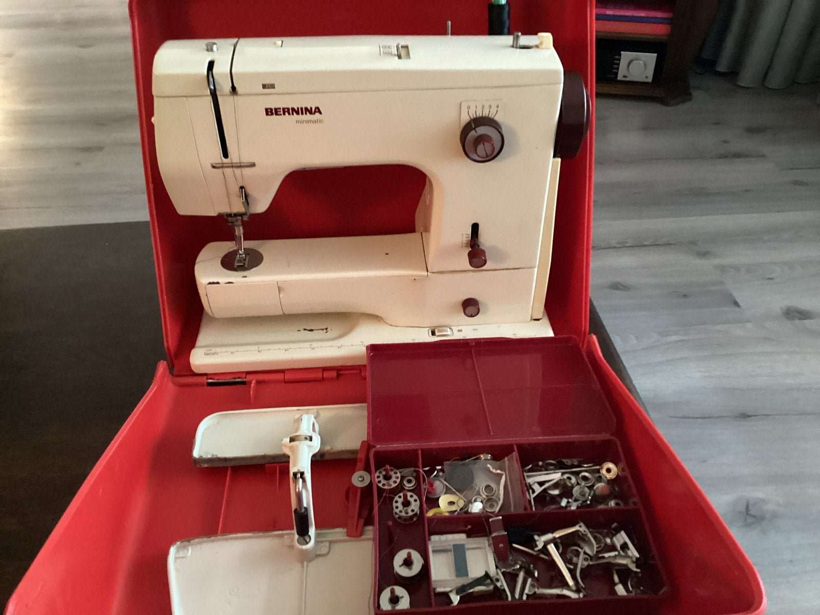 Bernina Naaimachine met accessoires en koffer, Ophalen of Verzenden, Gebruikt, Naaimachine, Bernina