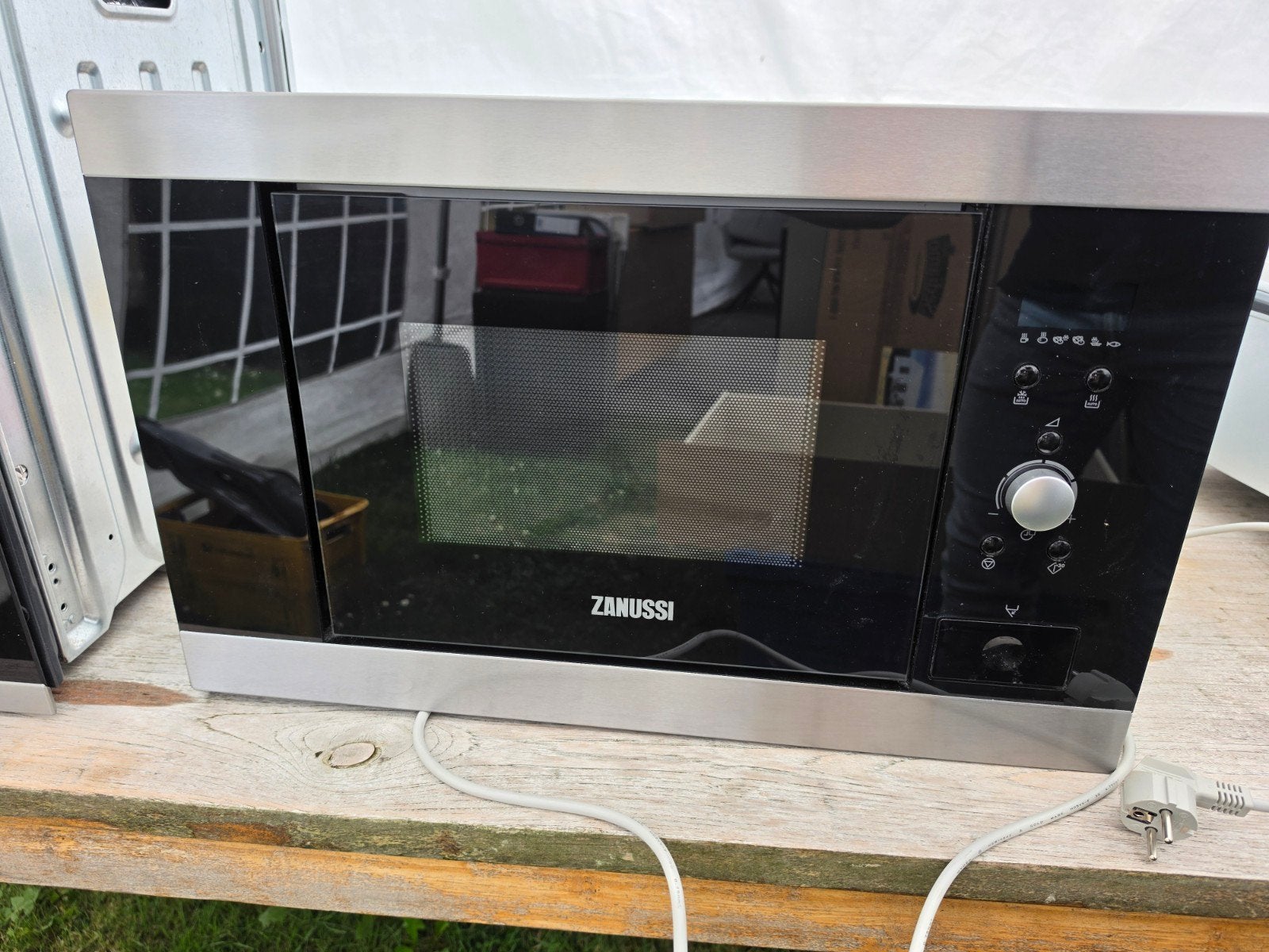 Zanussi Inbouw Magnetron - Zo goed als nieuw, Witgoed en Apparatuur, Magnetrons, 60 cm of meer, Ophalen of Verzenden, Inbouw, Draaiplateau
