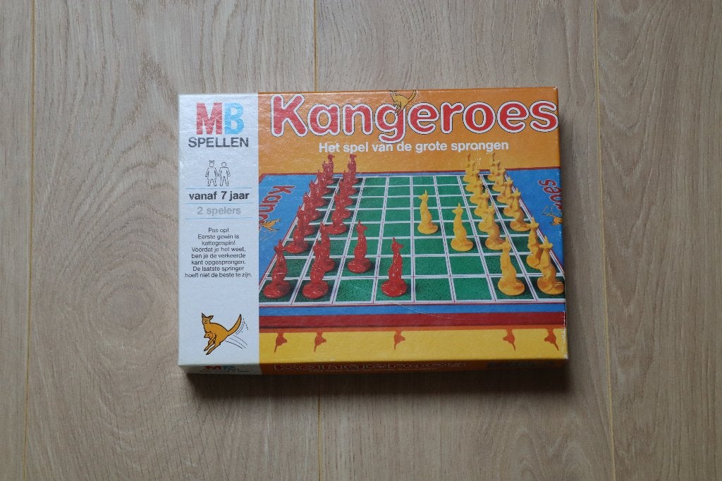 Kangeroes Het spel van de grote sprongen ZGAN (MB), Hobby en Vrije tijd, Een of twee spelers, Ophalen of Verzenden, Zo goed als nieuw