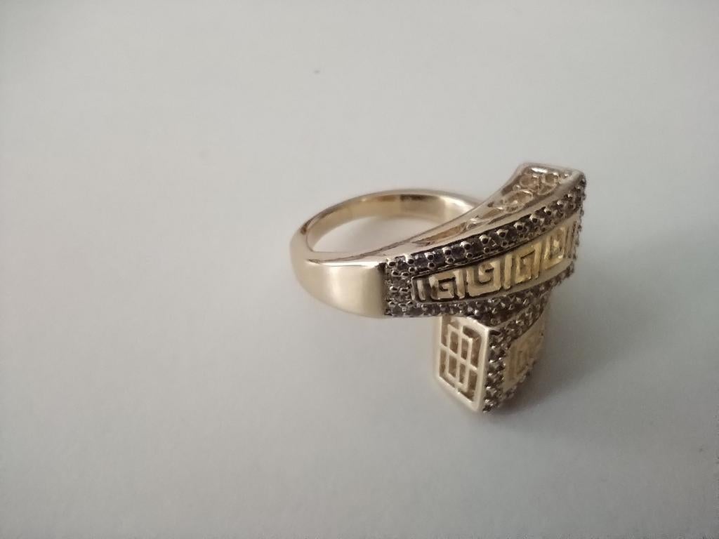 Ring Versace, 19 tot 20, Nieuw, Ophalen of Verzenden, Dame
