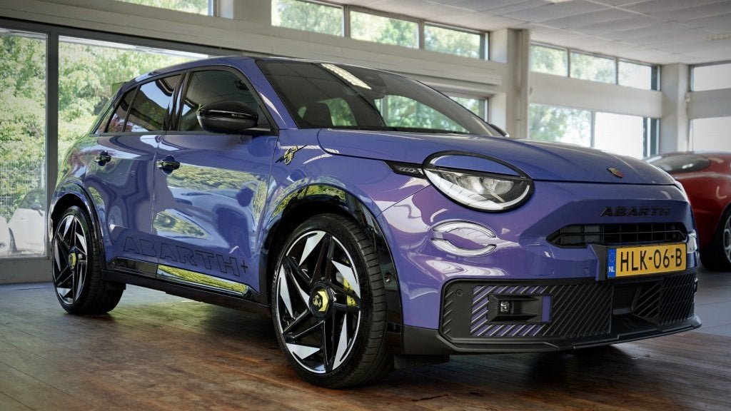 Abarth 600e Abarth Scorpionissima 54 kWh (bj 2025), Auto's, Abarth, Bedrijf, Te koop, ABS, Achteruitrijcamera, Adaptive Cruise Control