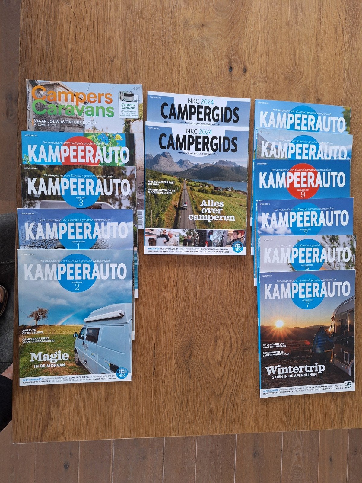 Kampeerauto & Campergids Tijdschriften 13 st, Ophalen of Verzenden, Gelezen, Overige typen