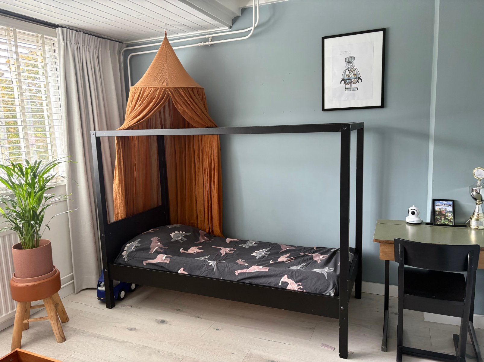 Hemelbed zwart hout | peuterbed | kleuterbed |, Kinderen en Baby's, Kinderkamer | Bedden, Ophalen, Zo goed als nieuw