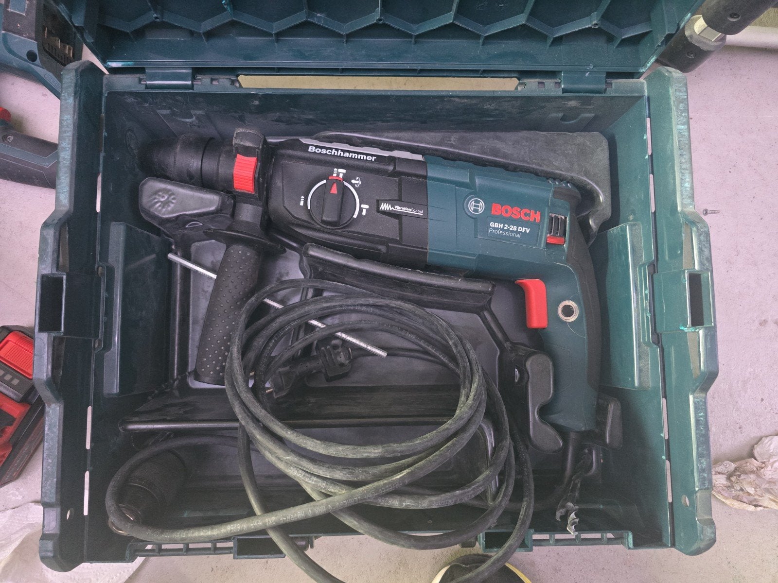 Bosch GBH 2-28 DFV Boorhamer in koffer, Boor- en/of Breekhamer, Ophalen of Verzenden, Klopboormechanisme, Gebruikt