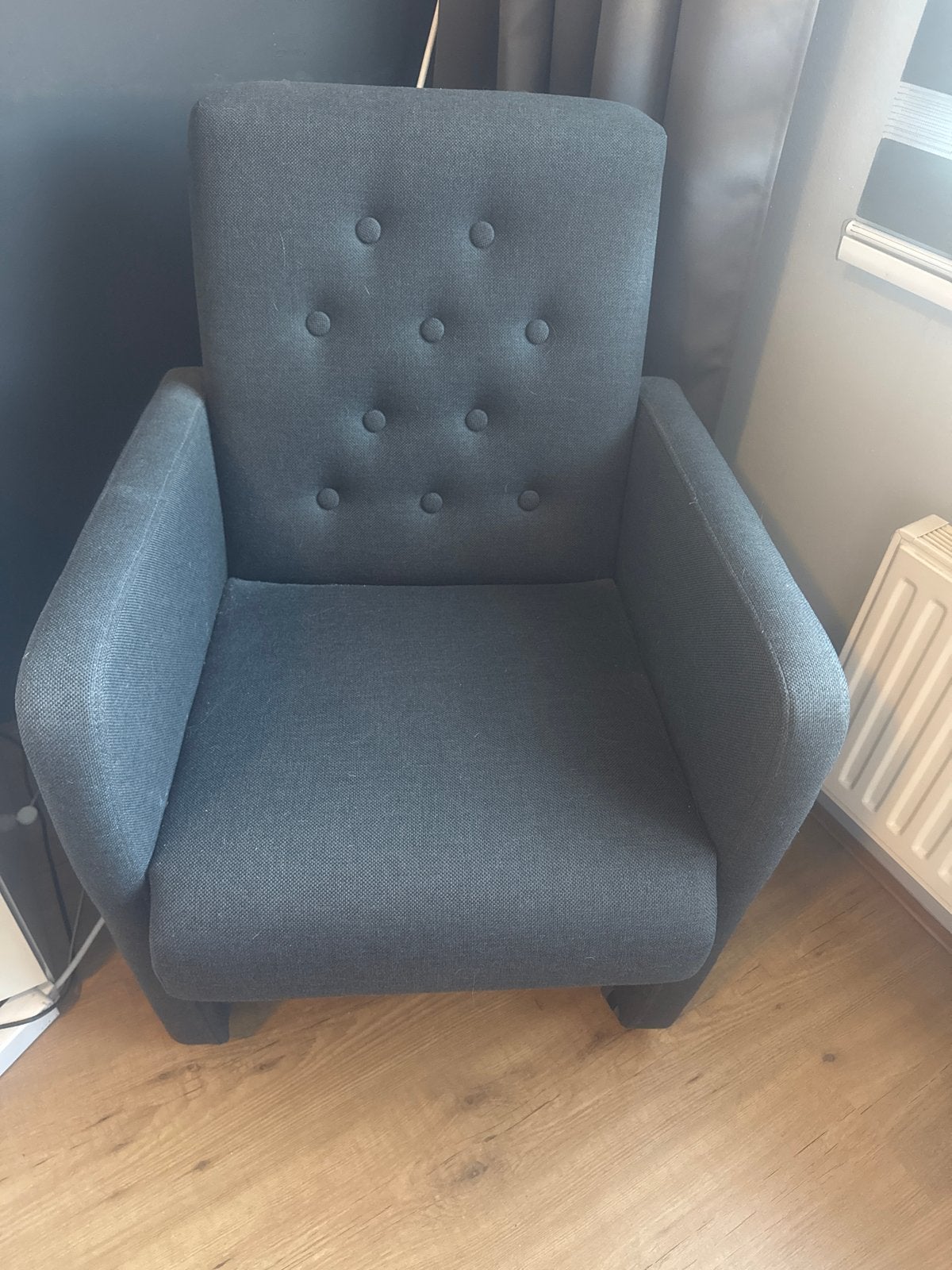 Comfortabele grijze fauteuil met wieltjes, Huis en Inrichting, Ophalen, Minder dan 75 cm, Zo goed als nieuw, Stof
