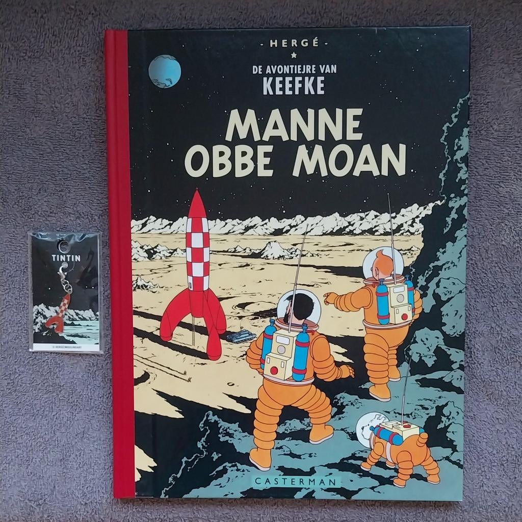 Kuifje anders talig Hasselt (Nederland) + Pin Tin Tin raket, Boeken, Stripboeken, Zo goed als nieuw, Eén stripboek, Ophalen of Verzenden