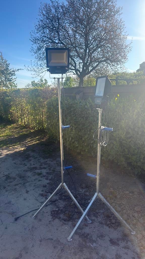 Ledlamp eurolux, Doe-het-zelf en Verbouw, Bouwverlichting, Ophalen, Zo goed als nieuw, Met statief