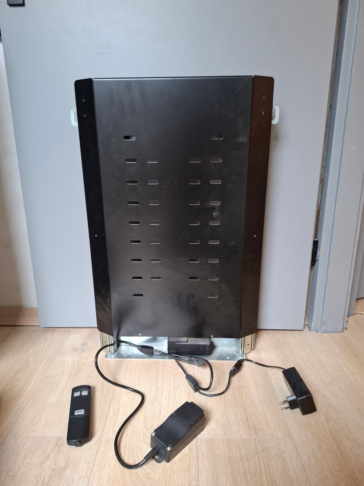 TV Lift Elektrische TV Lift, Ophalen, Gebruikt