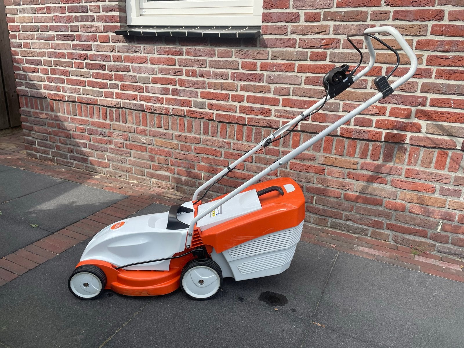 Stihl RME 235 Elektrische Grasmaaier met Opvangbak, Tuin en Terras, Grasmaaiers, Ophalen, Gebruikt, Elektrische grasmaaier, Opvangbak