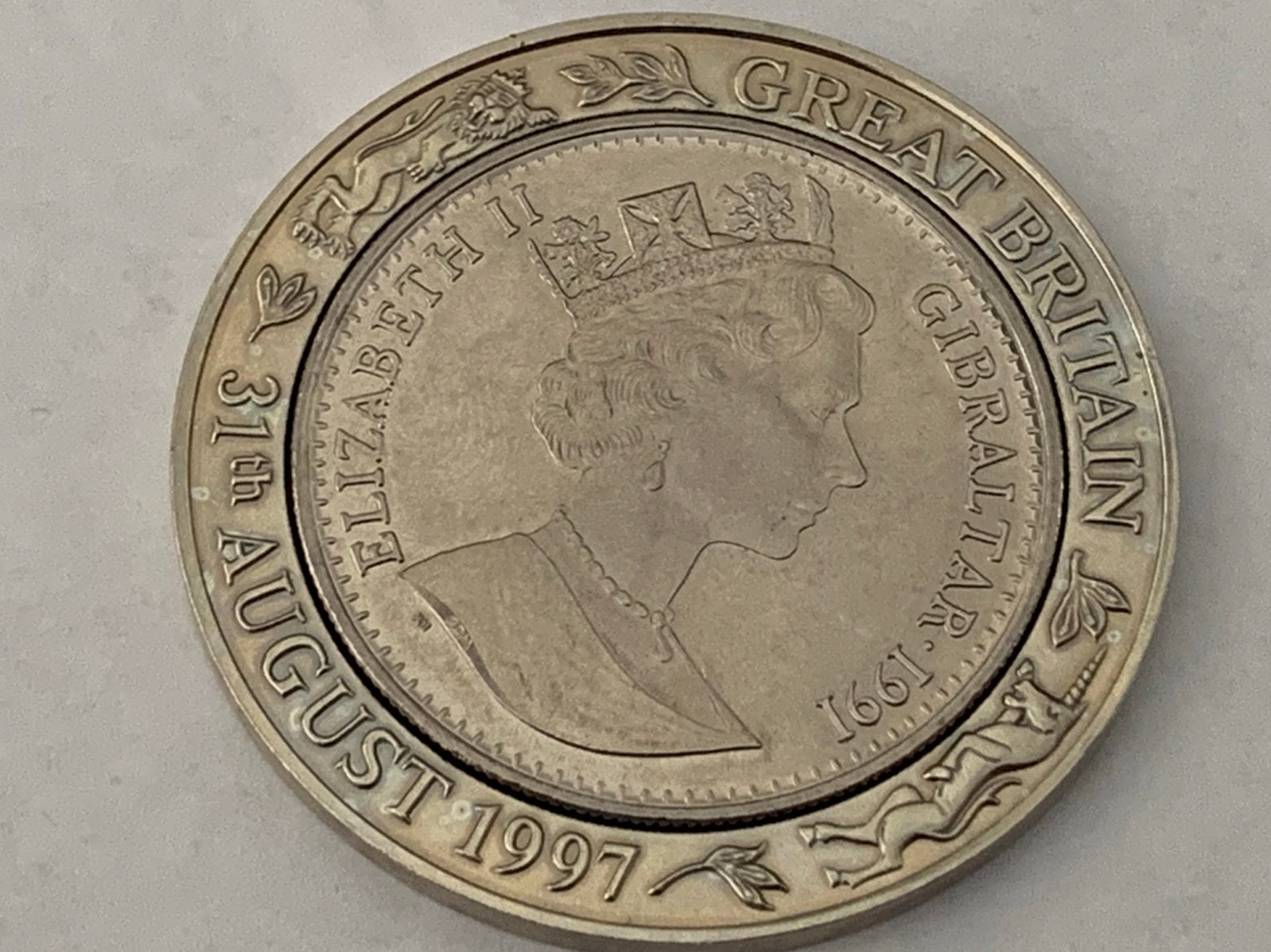 Speciale munt diana prinses of wales in 2 delen heel apart, Ophalen of Verzenden, Zilver