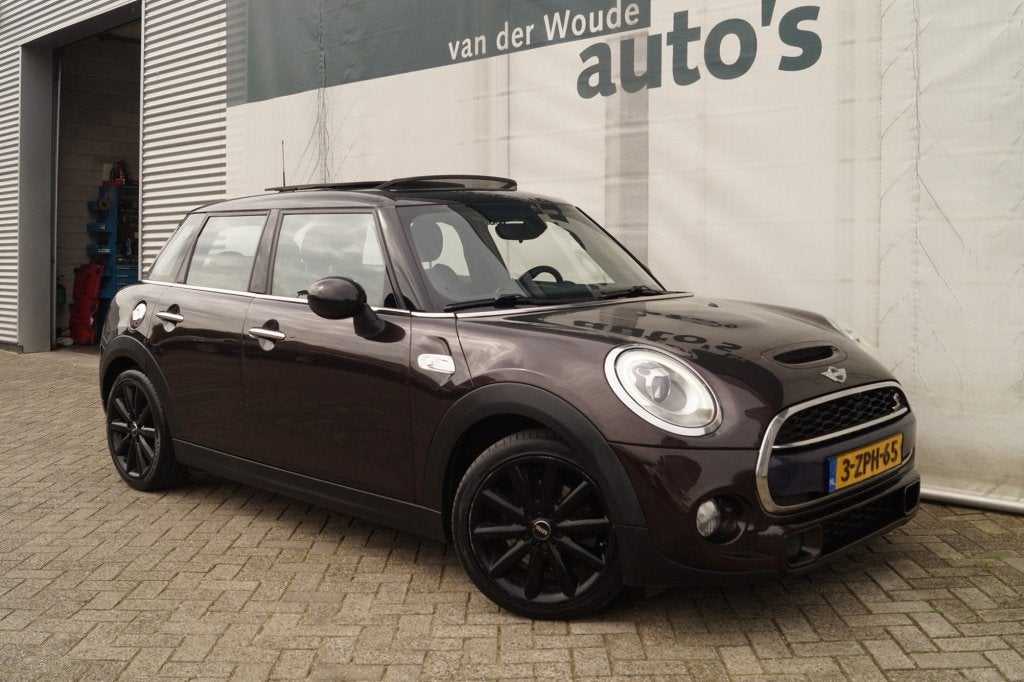 MINI Cooper 2.0d 170pk Automaat Cooper SD Chili -PANO-NAVI-, Auto's, Mini, Dealer onderhouden, 4 cilinders, Bruin, Origineel Nederlands
