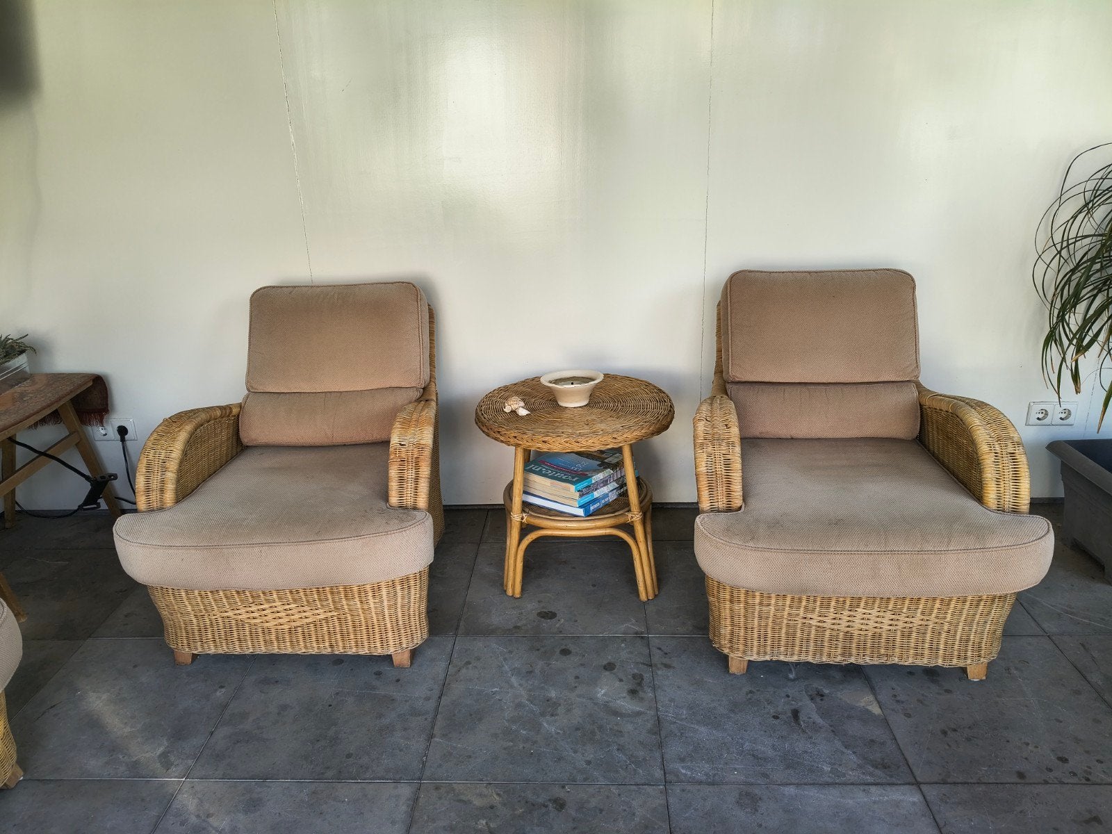 gratis..rotan zitmeubelen set: 4 fauteuils, 1 bank en bijzet, Ophalen, Gebruikt, Landelijk, Bohemian, Natuurlijk, 75 tot 100 cm