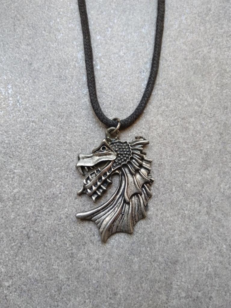 Stoere (kinder) ketting met een draken kop eraan, z.g.a.n., Ophalen of Verzenden, Zo goed als nieuw, Zilver, Overige materialen