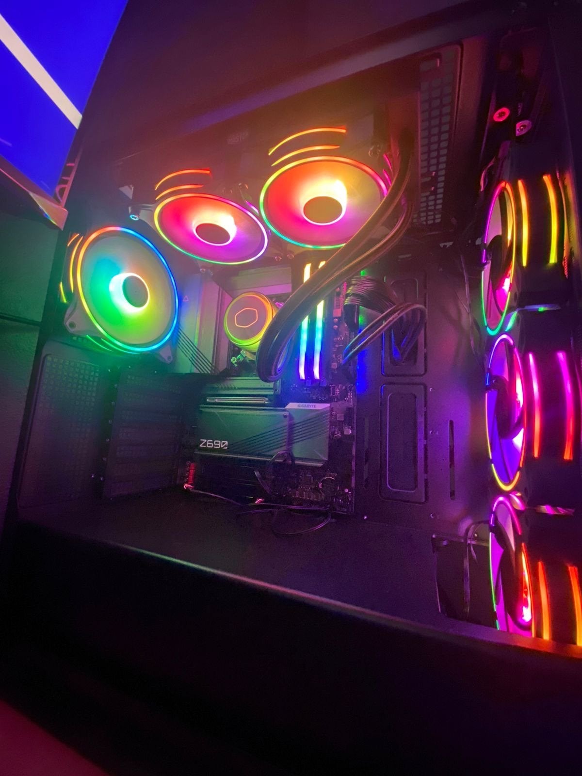 Gaming PC i5-12600K | 32GB RAM | RGB | Waterkoeling, Computers en Software, Desktop Pc's, Zo goed als nieuw, 3 tot 4 Ghz, SSD