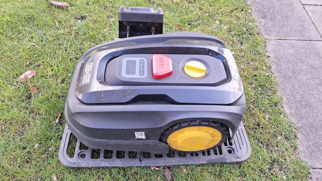Robotmaaier LandXcape - Automatisch Maaien, Tuin en Terras, Robotmaaiers, Ophalen, Gebruikt, 20 tot 25 cm, LandXcape