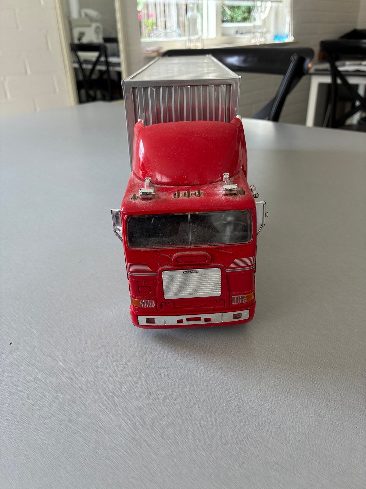 Freightliner vrachtwagen model met oplegger, Overige merken, Gebruikt, 1:32 tot 1:50, Ophalen of Verzenden