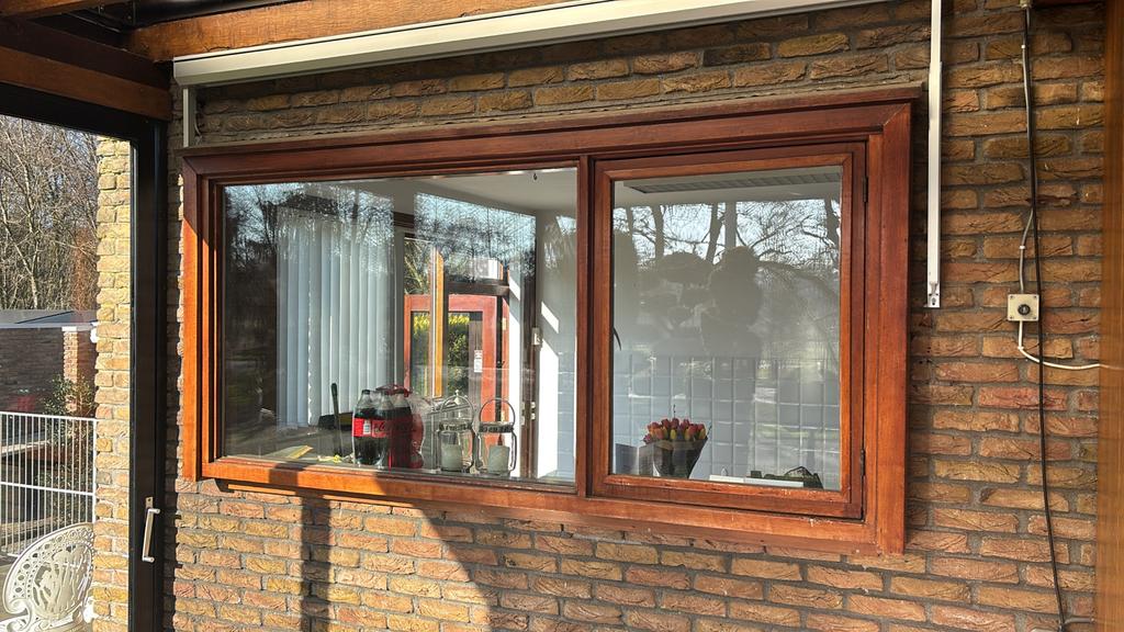 Hardhouten voorzet kozijn met glas 253x130 cm, Ophalen, Gevelraam of Ruit, Gebruikt, 120 tot 160 cm