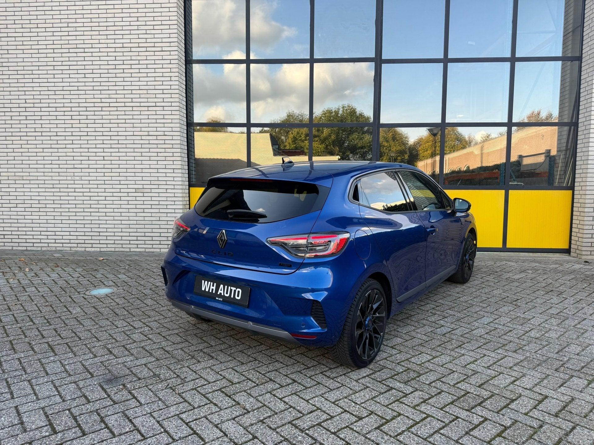 Renault Clio 1.6 E-Tech Full Hybrid 145 esprit Alpine, 4 sei, Auto's, 145 pk, Gebruikt, Zwart, Blauw