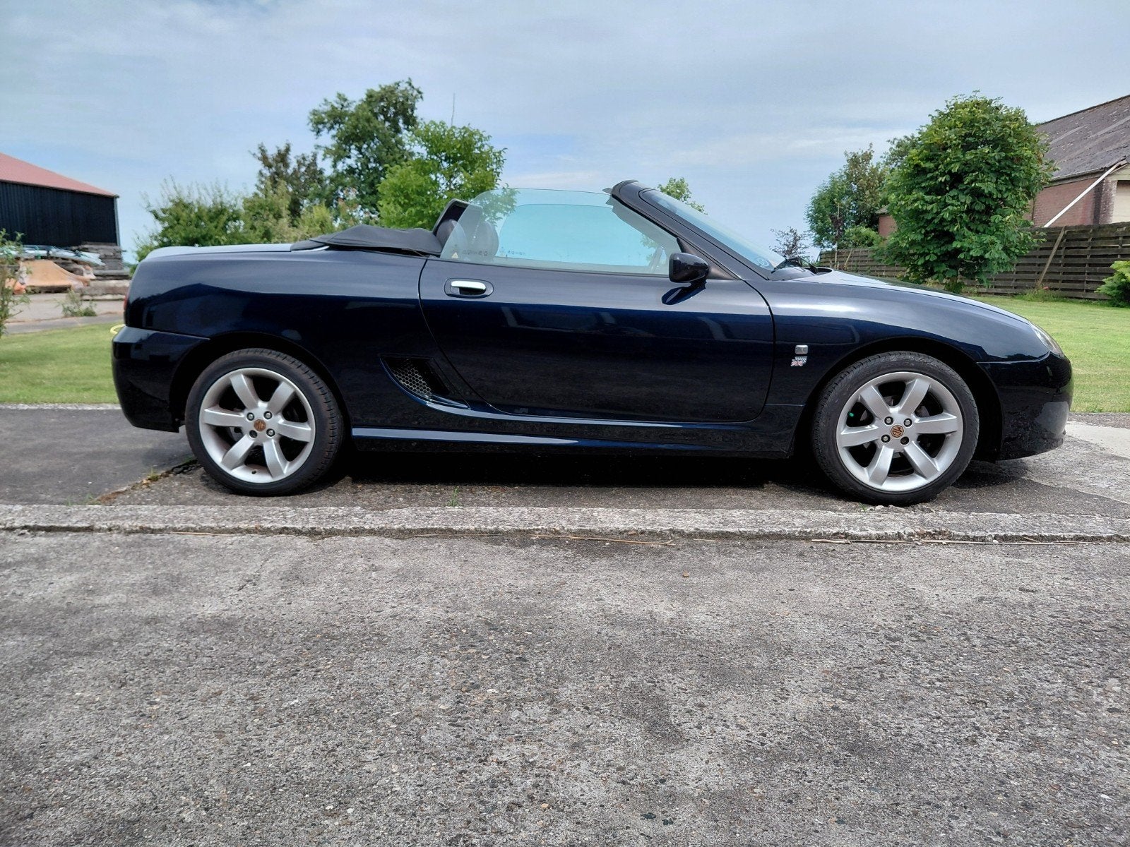MG TF 1.8 I 135 2002 Zwart, Auto's, MG, 13 km/l, 40 €/maand, Zwart, 4 cilinders