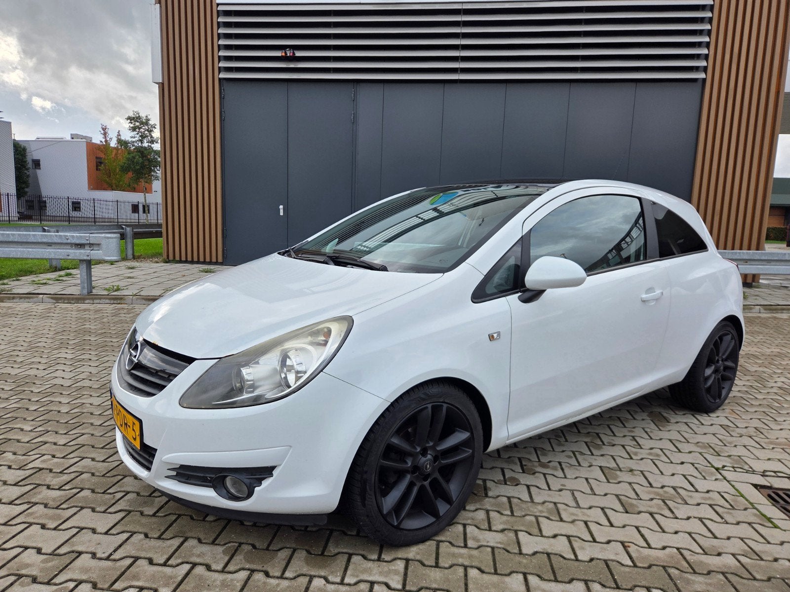 Opel Corsa 1.4 Color Edition nwe APK 2010 GOED ONDERHOUDEN, Auto's, Opel, Voorwielaandrijving, 40 €/maand, 1398 cc, 4 cilinders