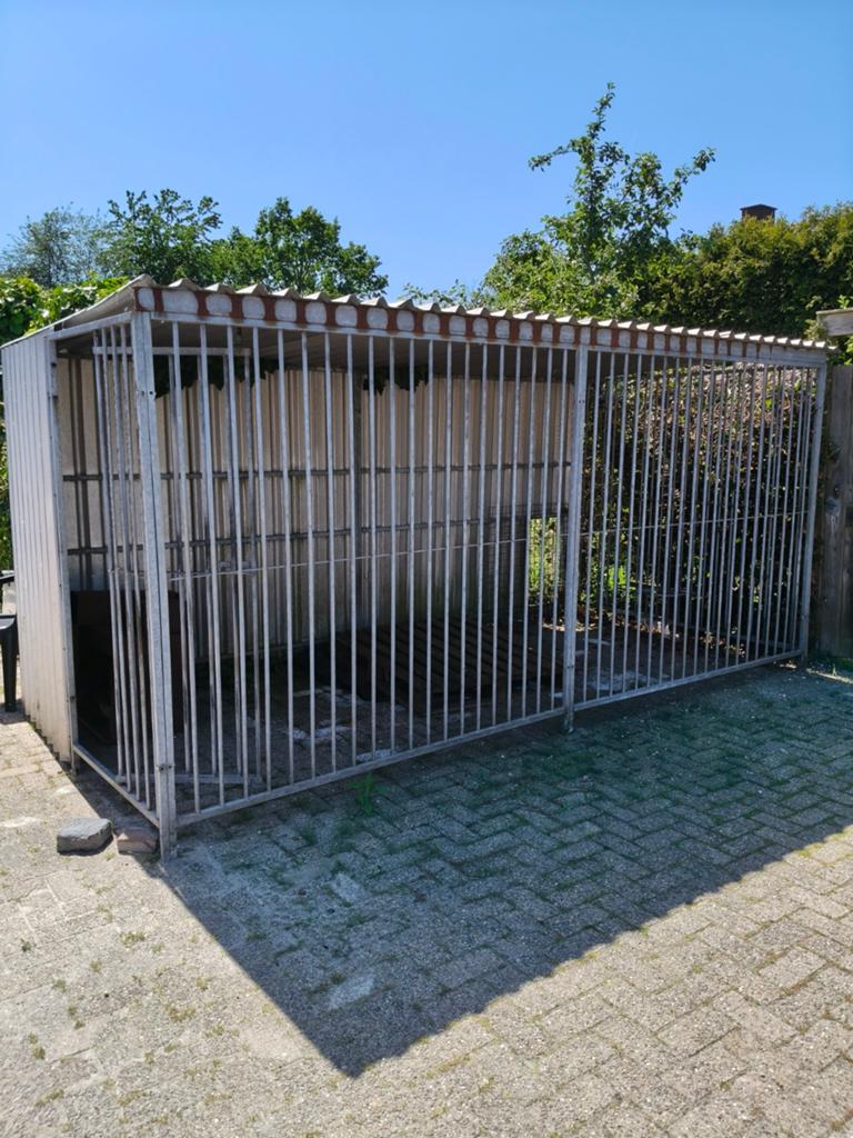Ruime Hondenkennel 4 x 2 meter – Hoogte 187 cm, Dieren en Toebehoren, Ophalen