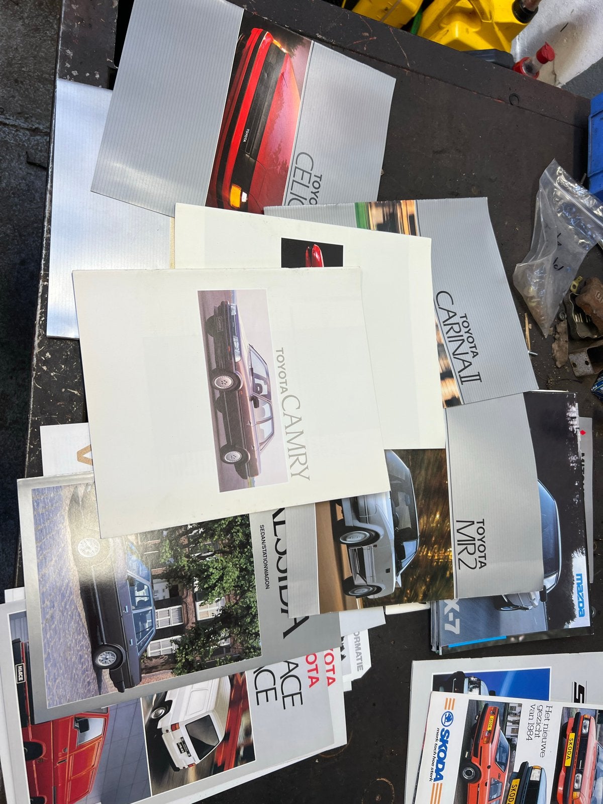 Grote collectie auto folders: Toyota, Mazda, Mitsubishi, Peu, Ophalen of Verzenden