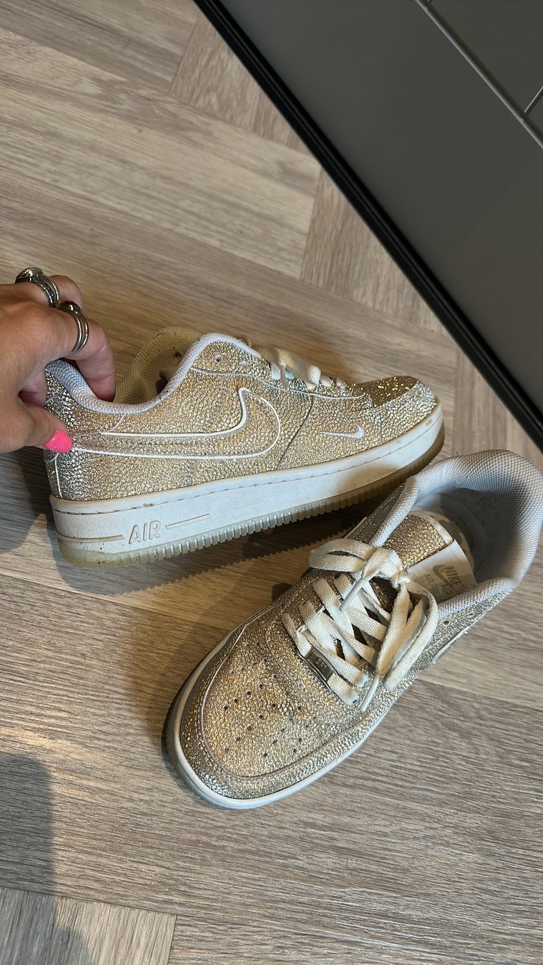 Nike air glitter goud sneakers 40 valt als 39, Verzenden, Zo goed als nieuw, Overige kleuren, Sneakers of Gympen