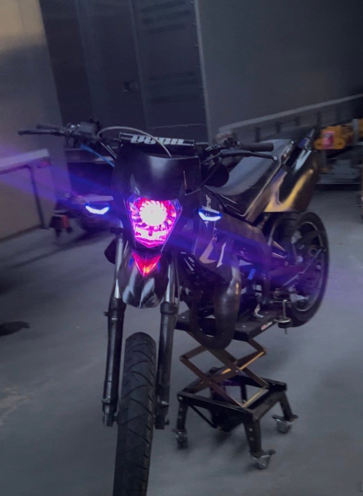 Derbi senda xtreme, Fietsen en Brommers, Ophalen, Zo goed als nieuw