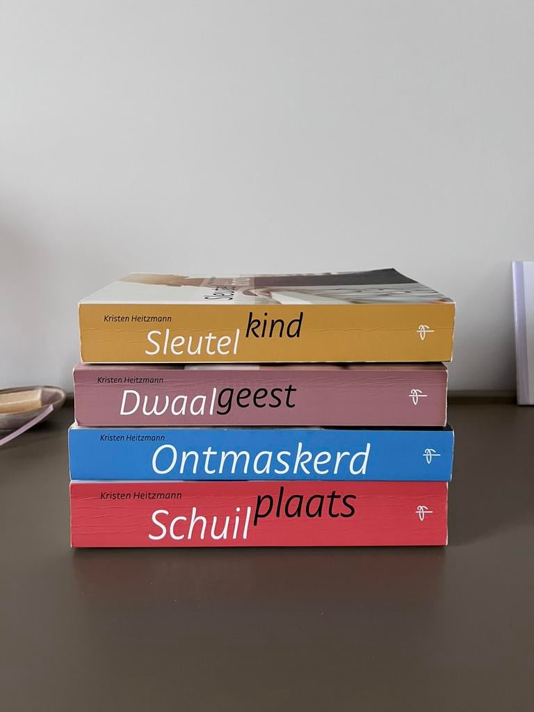 Boekenserie Kirsten Heitzmann, Boeken, Ophalen of Verzenden, Gelezen