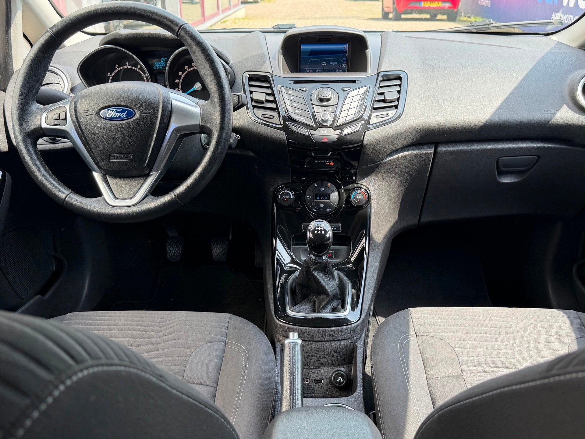 Ford Fiesta 1.0 EcoBoost Titanium X |2e Eigenaar|STLvw|Trekh, Voorwielaandrijving, Euro 5, Zwart, Bruin