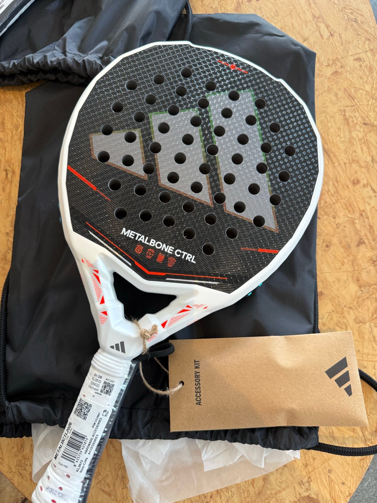 Adidas Metalbone CTRL 3.5 - Nieuw met factuur en garantie, Sport en Fitness, Padel, Ophalen of Verzenden, Nieuw