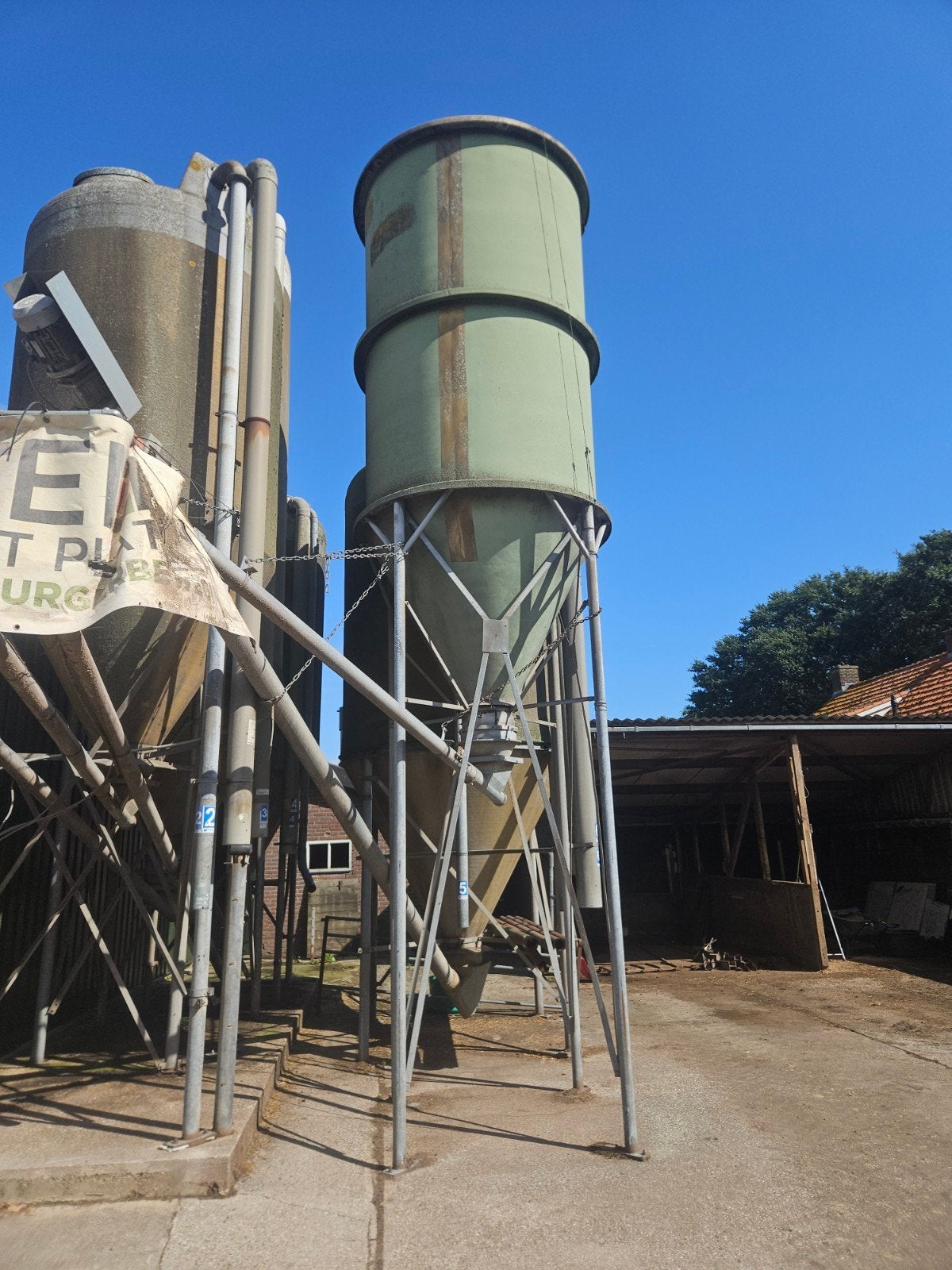3 x gebruikte silo, Ophalen