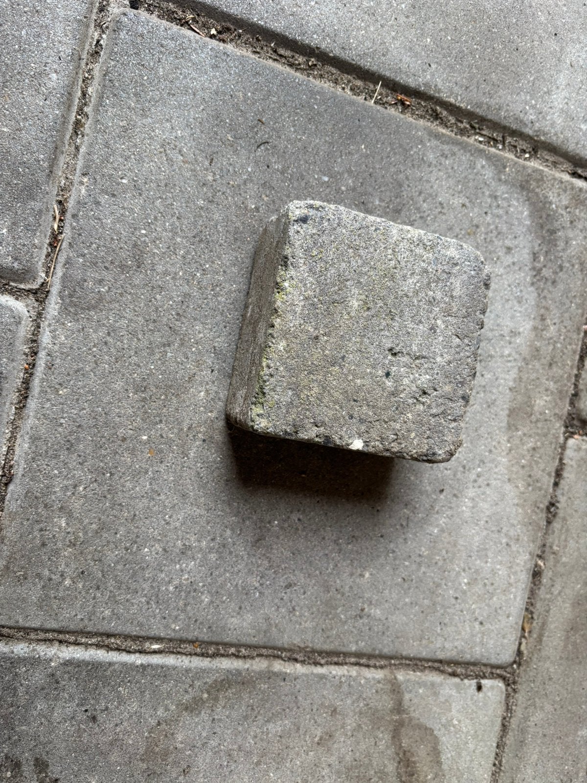 1850 cobblestones gratis afhalen, Tuin en Terras, Ophalen, Gebruikt, Beton, Klinkers