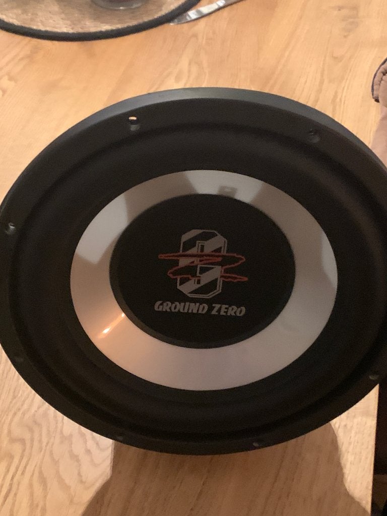 Ground Zero subwoofer, Subwoofer, Ophalen of Verzenden, Zo goed als nieuw, 150 watt of meer
