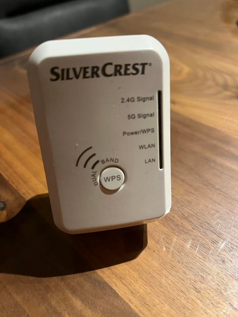 SilverCrest Dualband WiFi Range Extender SWV 300 B2, Ophalen of Verzenden, Gebruikt