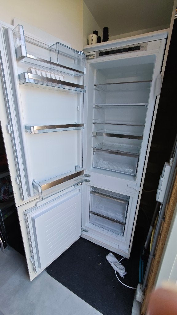 Siemens iQ500 inbouw koel-vriescombinatie KI86NAD30/06, Witgoed en Apparatuur, Gebruikt, 200 liter of meer, Met aparte vriezer