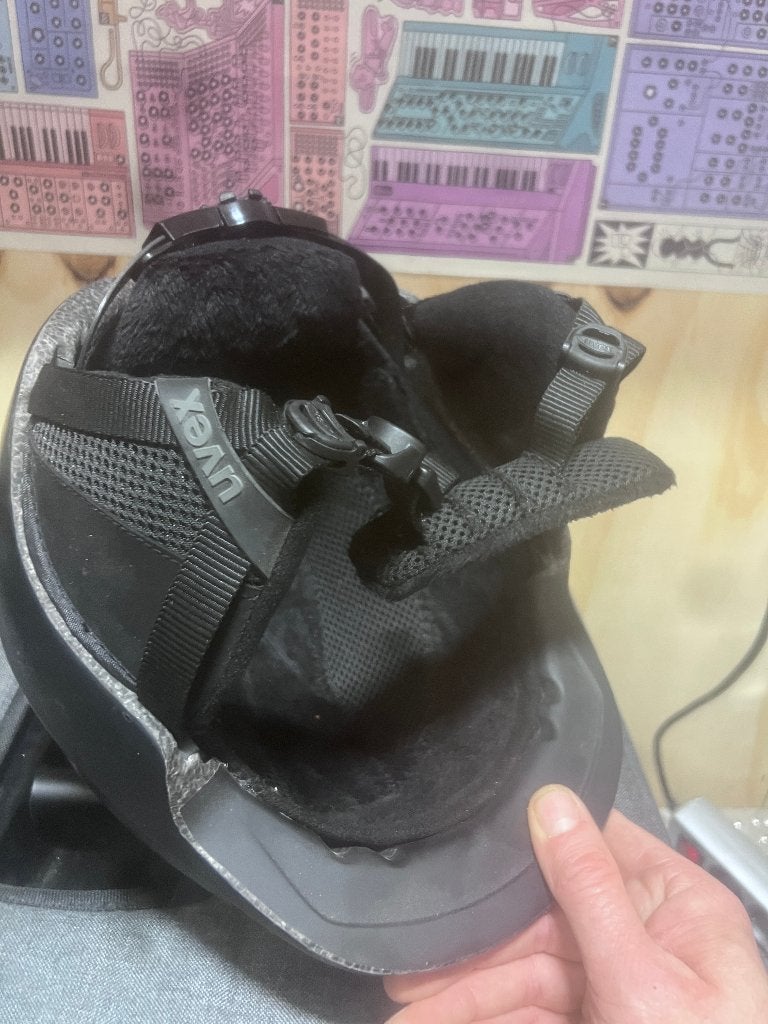 Foto 6 van Uvex skihelm - Zwart - Gebruikt