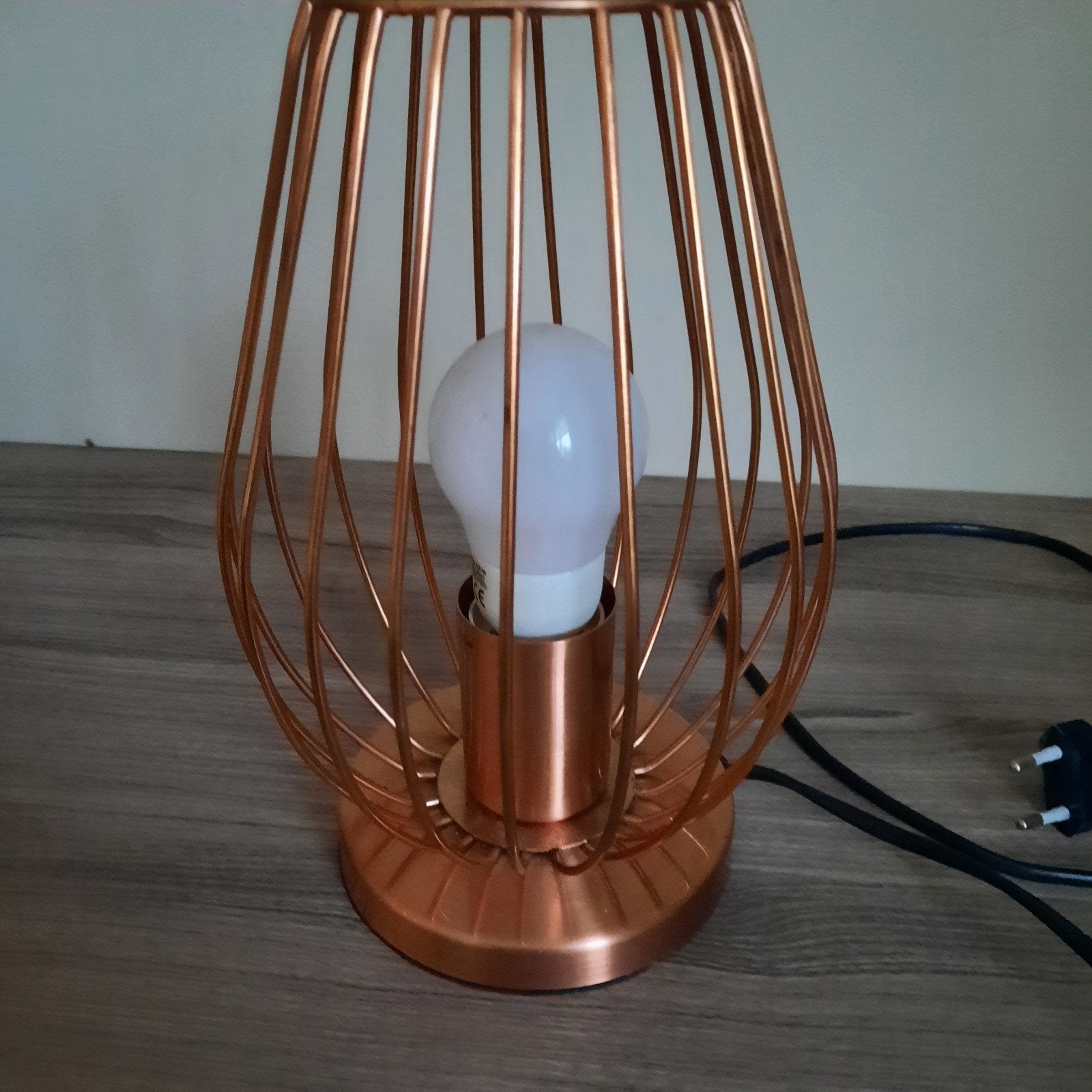 Te koop koperkleurig tafellampje, 23 cm, Inclusief lichtbron, Overige kleuren, Metaal