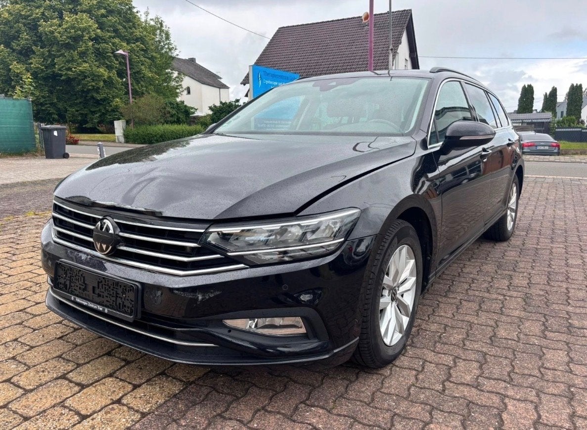 Volkswagen Passat Variant 1.5 TSI 150PK 2022 91.000KM Schade, Stof, 150 pk, Zwart, Stationwagon