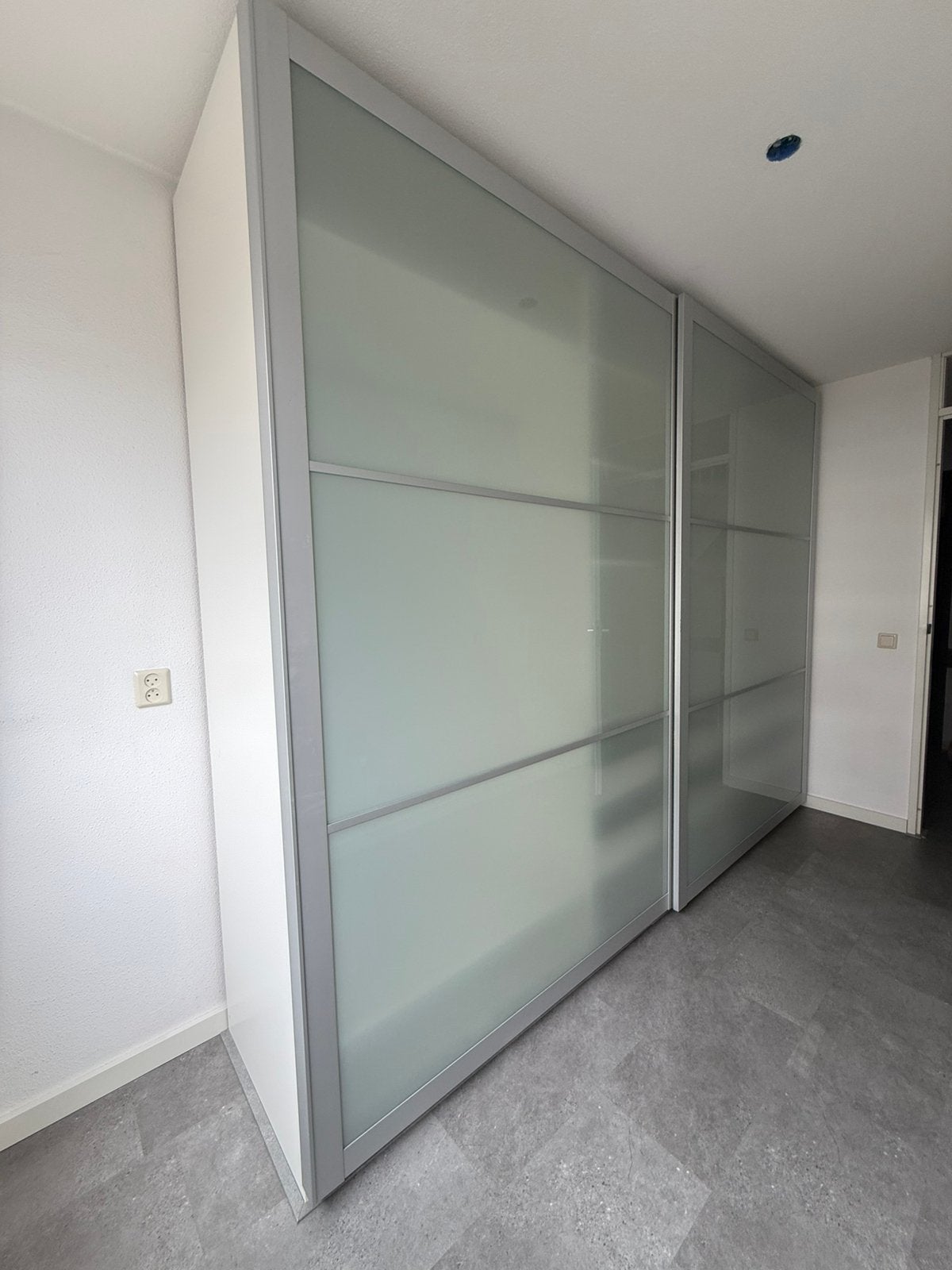 Ikea PAX kast inloop kast met grote scheufdeur nette staat, 200 cm of meer, Ophalen of Verzenden, Zo goed als nieuw, 200 cm of meer