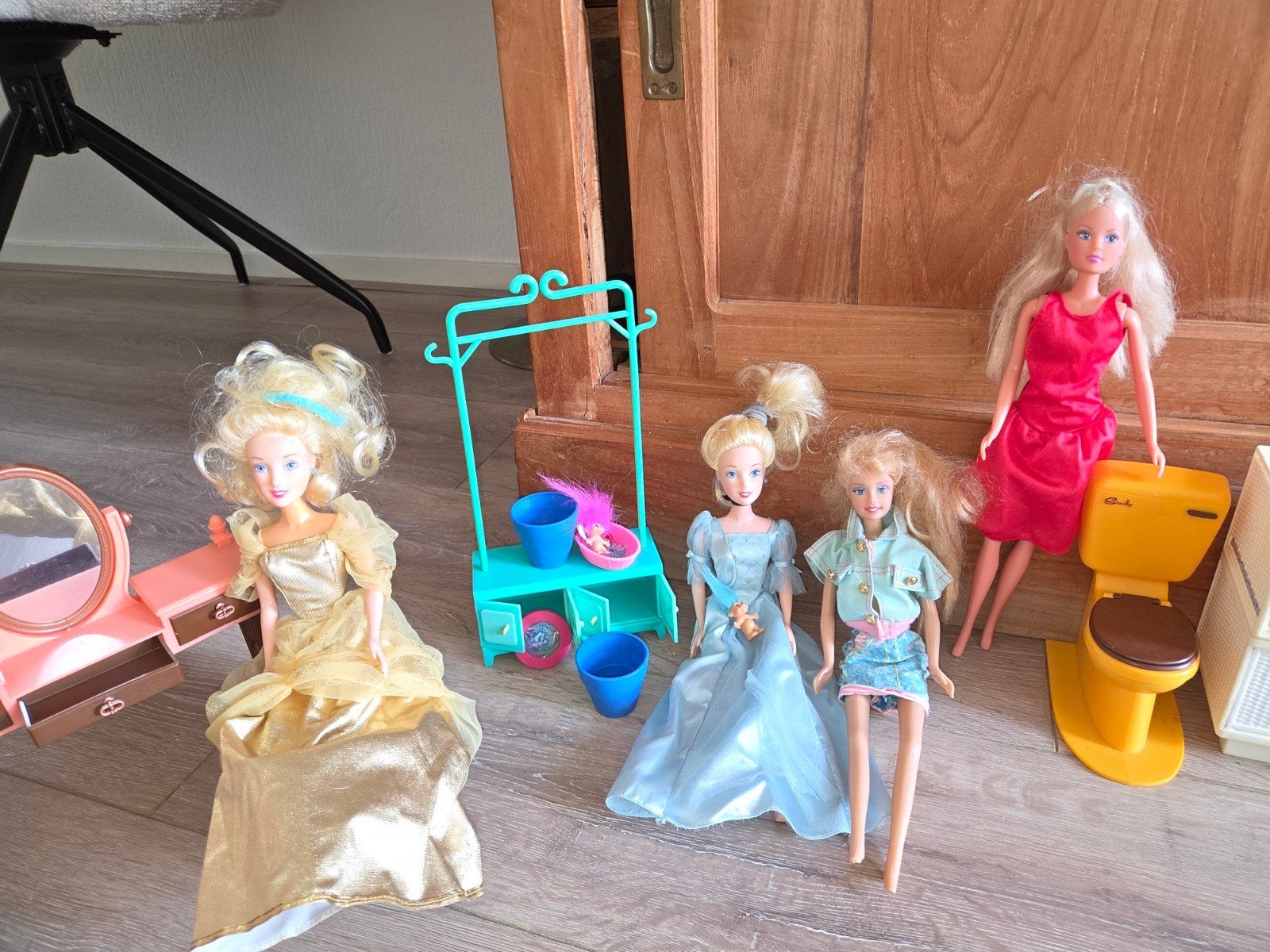 grote vintage modepoppen verzameling uit de jaren 80/90., Ophalen, Gebruikt