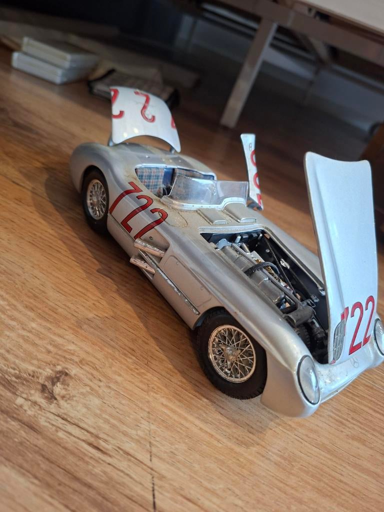 Mercedes-Benz 300 SLR 1/18 modelauto - Zeldzaam verzamelobje, Ophalen of Verzenden, Gebruikt, Auto, Maisto